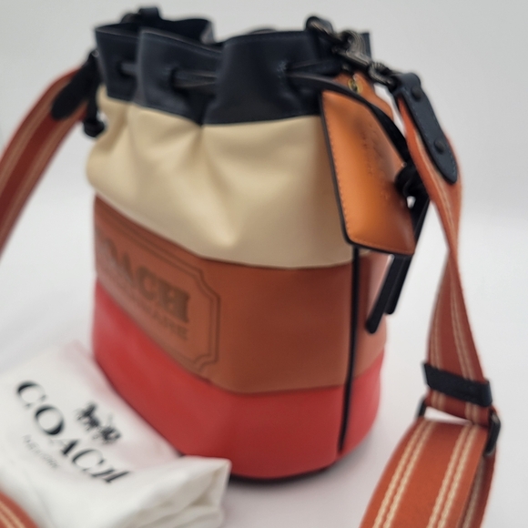 Coach 1941 Field Bucket Bag w/ Colorblock Quilting, EUC - Picture 2 of 12